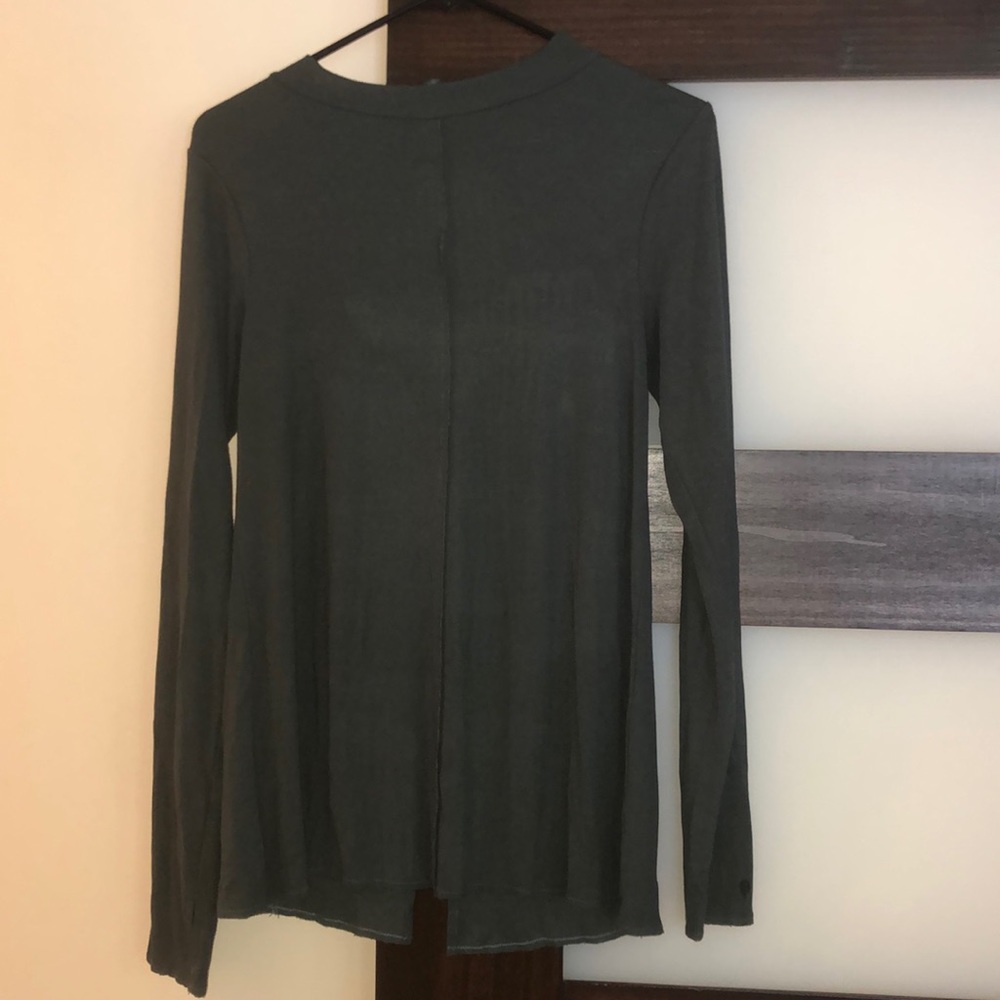 Cute Sweater with Back Slit